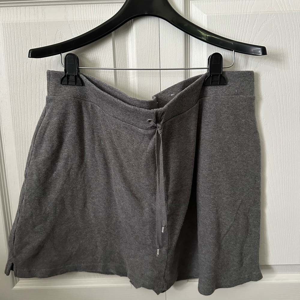 EUC Croft & Barrow gray skort